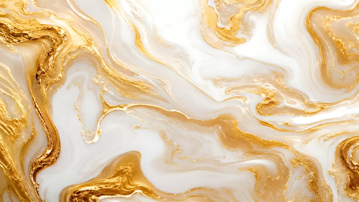Weißer Marmor mit goldenen Schlieren in Nahaufnahme
