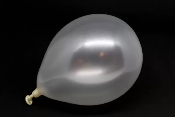 Weißer Luftballon