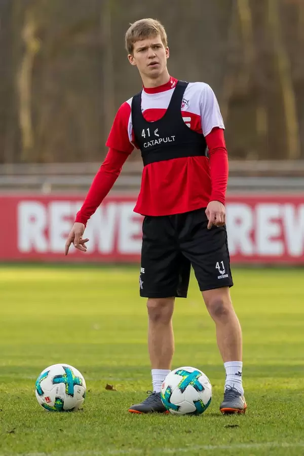 Welcher Ball ist der richtige - Vincent Koziello beim Training