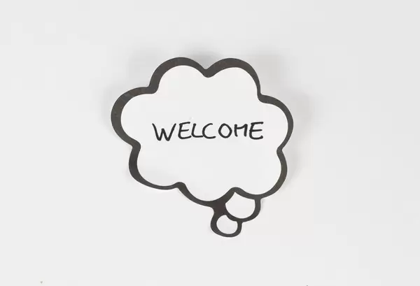 Welcome geschrieben auf einer Denkblase