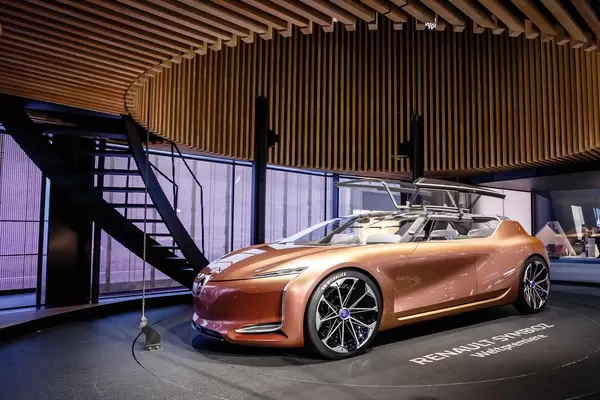 Weltpremiere des neuen Symbioz Konzepts von Renault bei der IAA 2017