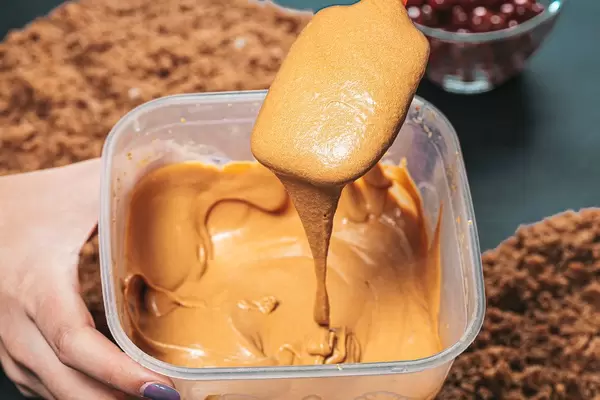 Whipped condensed milk for cake (Flip 2019)