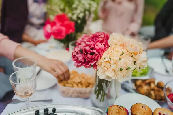 White And Red Peonies On Picnic Table (Flip 2019)