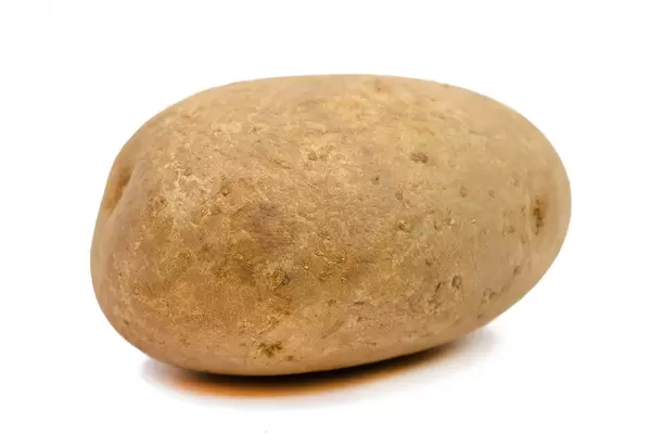 Whole Potatoe isolated above white background (Flip 2019)