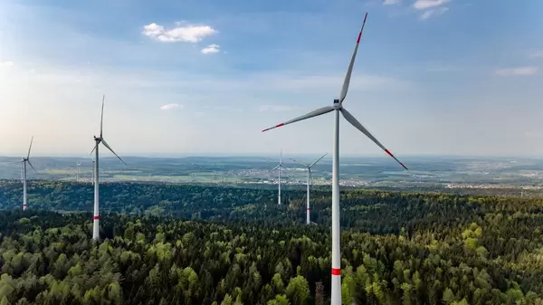 Windkraftanlagen im neuen Windpark Straubenhardt