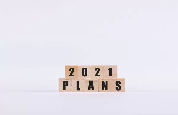 Wooden cubes with 2021 Plans text