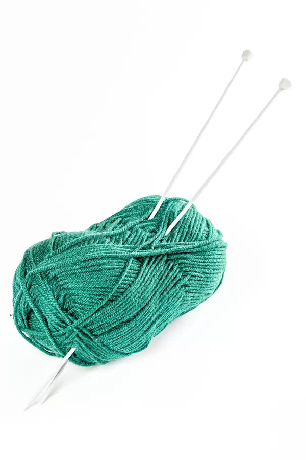 Woollen thread and knitting needle, needlework accessories