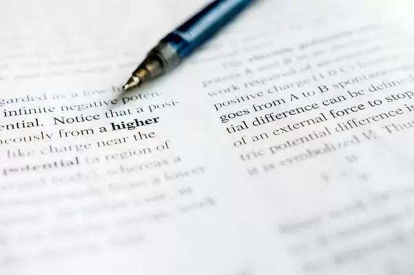 Wort fettgedruckt im Text hervorheben