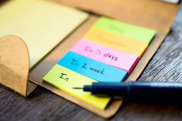 Writing time periods in stiky notes