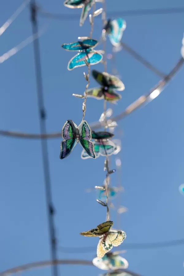 Wunderschöne Dekoration anlässlich der Fußball-Weltmeisterschaft auf der Bol'shaya Dmitrovka Straße