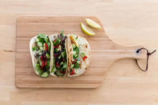 Würzig-feurige Halloumi-Tacos von Hellofresh. Vogelperspektive