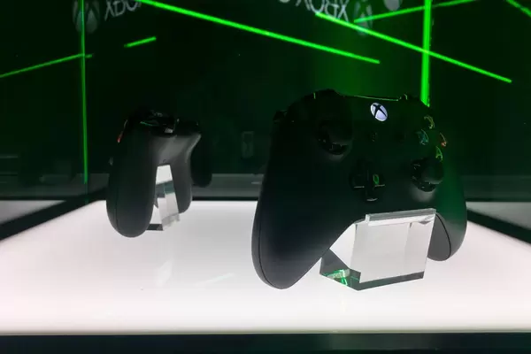 Xbox One controller - Gamescom 2017, Cologne