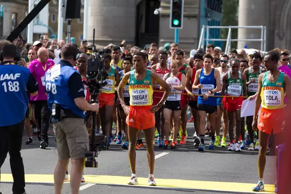 Yemane Tsegay und Tamirat Tola (Marathon Finale) bei den  IAAF Leichtathletik-Weltmeisterschaften 2017 in London