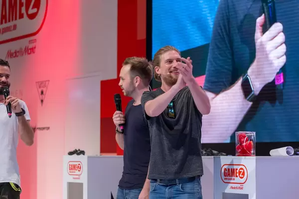 Youtube celebrity Sarazar at Gamescom 2018