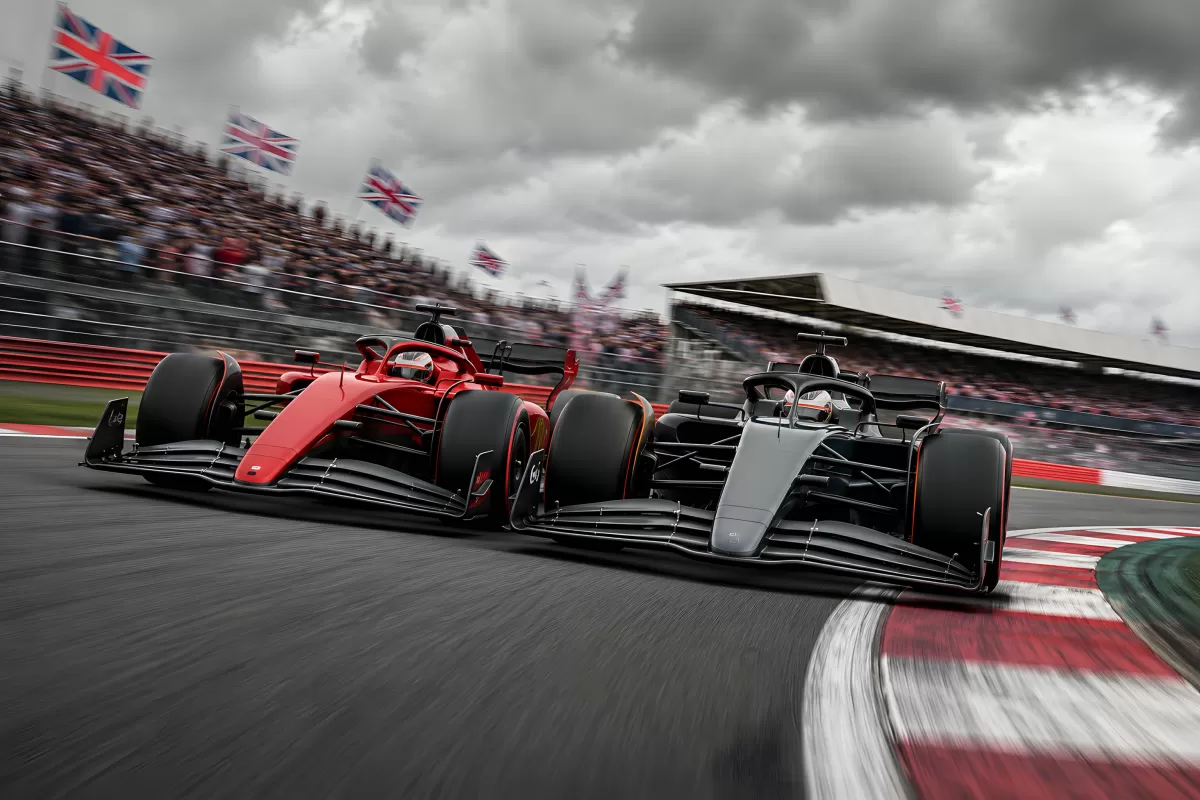 Zwei Formel-1-Boliden im Duell auf dem Silverstone-Kurs