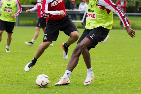 Zweikampf 1. FC Köln