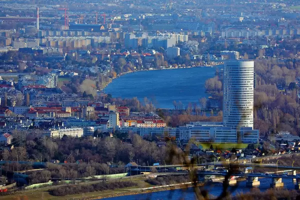Zweitgrößte Fluss Europas: Die Donau bei Wien