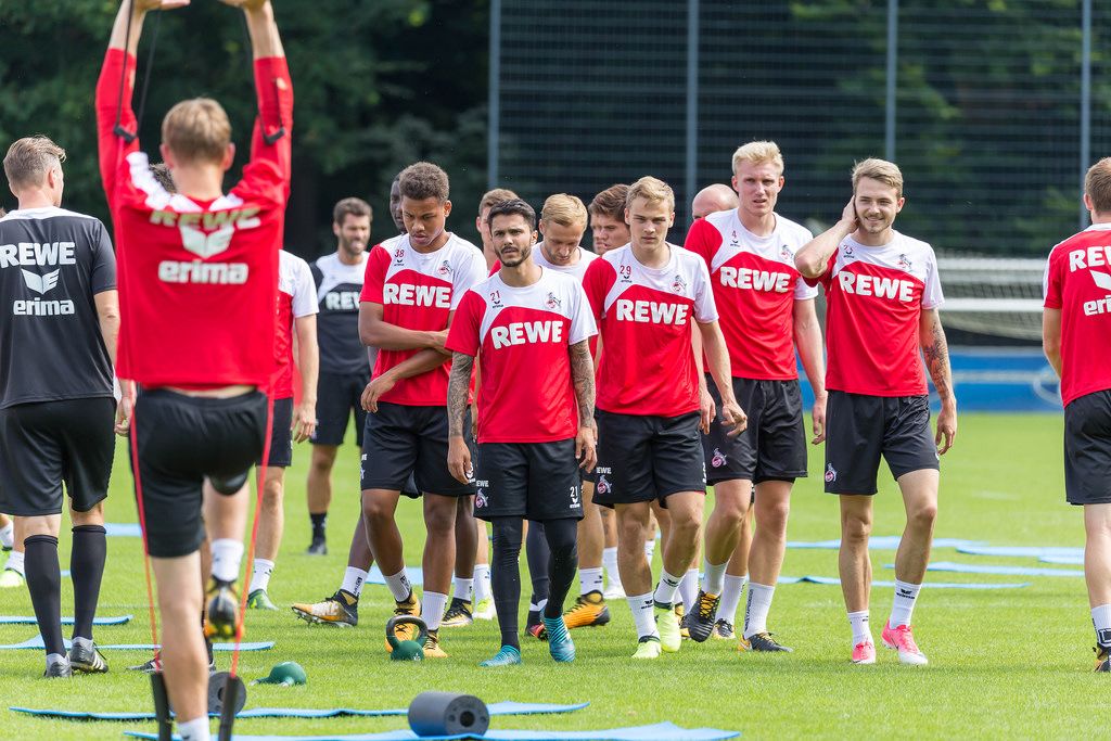 1. FC Köln Nartey, Bittencourt, Sörensen, Horn und weitere Spieler beim Training