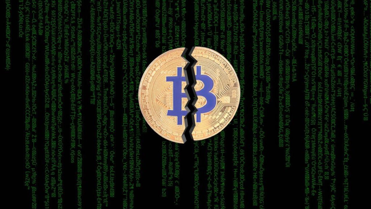 Bitcoin Broken In Half Creative Commons Bilder