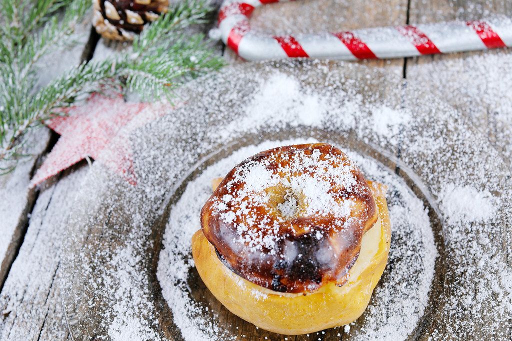 Bratapfel, snow on baked apples for Christmas (Flip 2019)