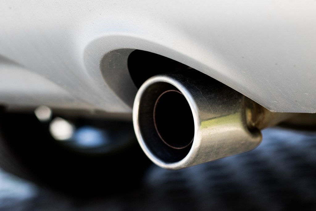 Car exhaust pipe - Creative Commons Bilder