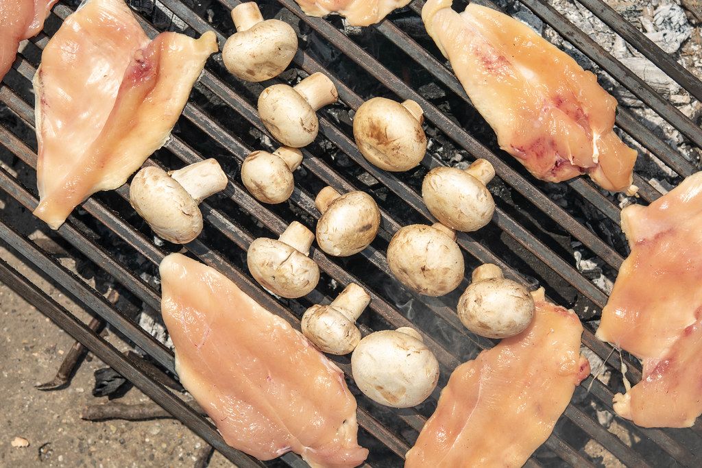 Chicken Breasts with Mushrooms on the barbecue grill (Flip 2019)