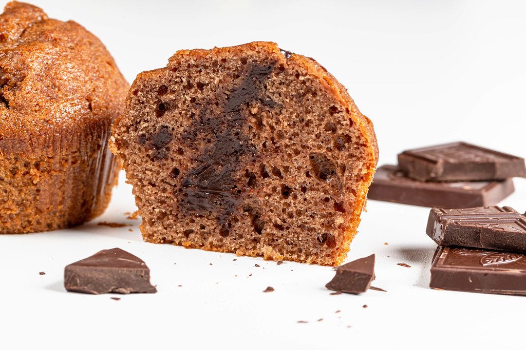 Chocolate muffin halves with chocolate - Creative Commons Bilder