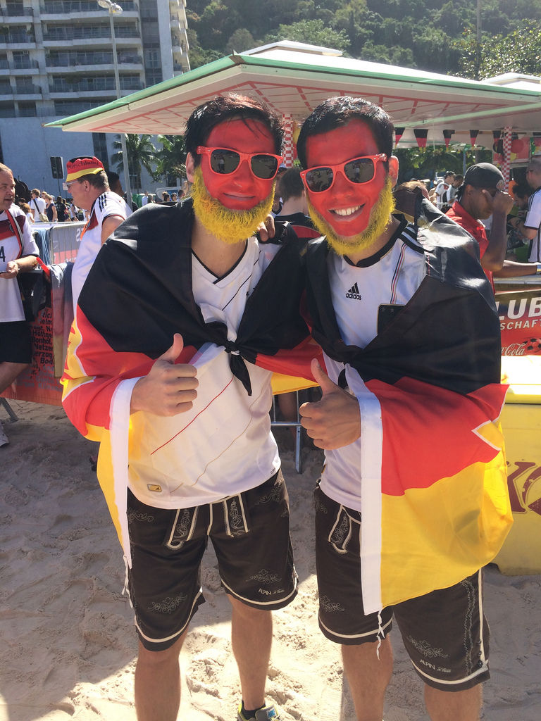 Deutsche Fans auf dem Fanclub Fanfest an der Copacabana