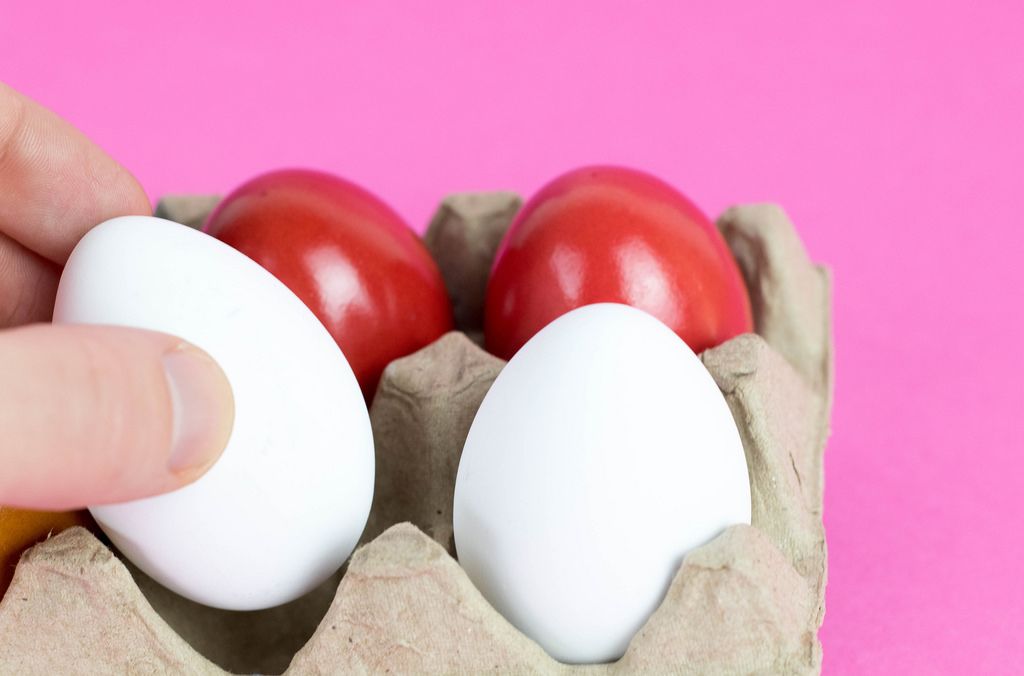 Gekochte Eier und Rühreier. Frühstücksbuffet - Creative Commons Bilder