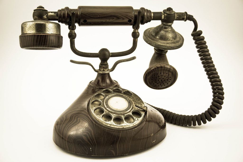 Nahaufnahme Von Wei em Telefon Mit Defektem Bildschirm Creative 