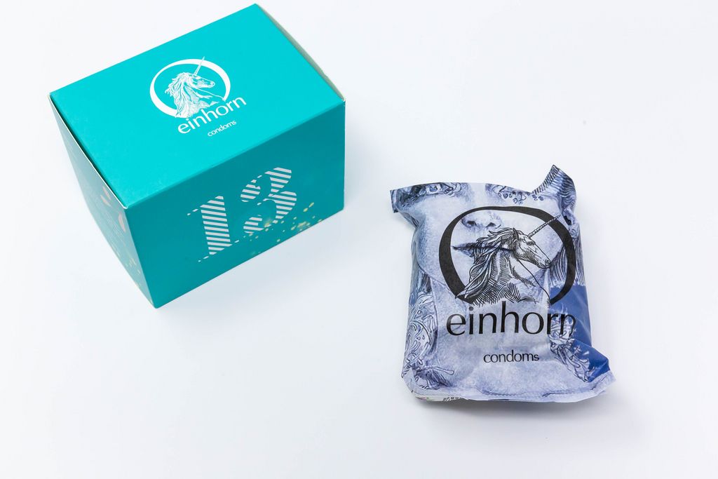 Einhorn-Kondome aus der Nummer dreizehn des Amorelie Adventskalenders