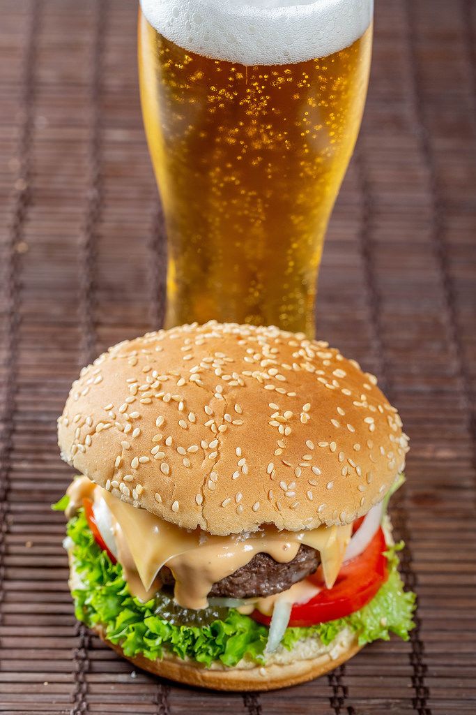 Fast food: hamburger and beer