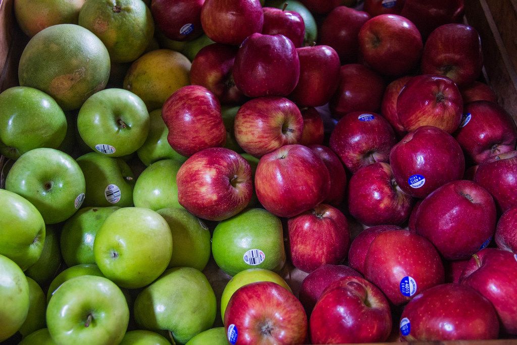 Fresh Apples for Sale