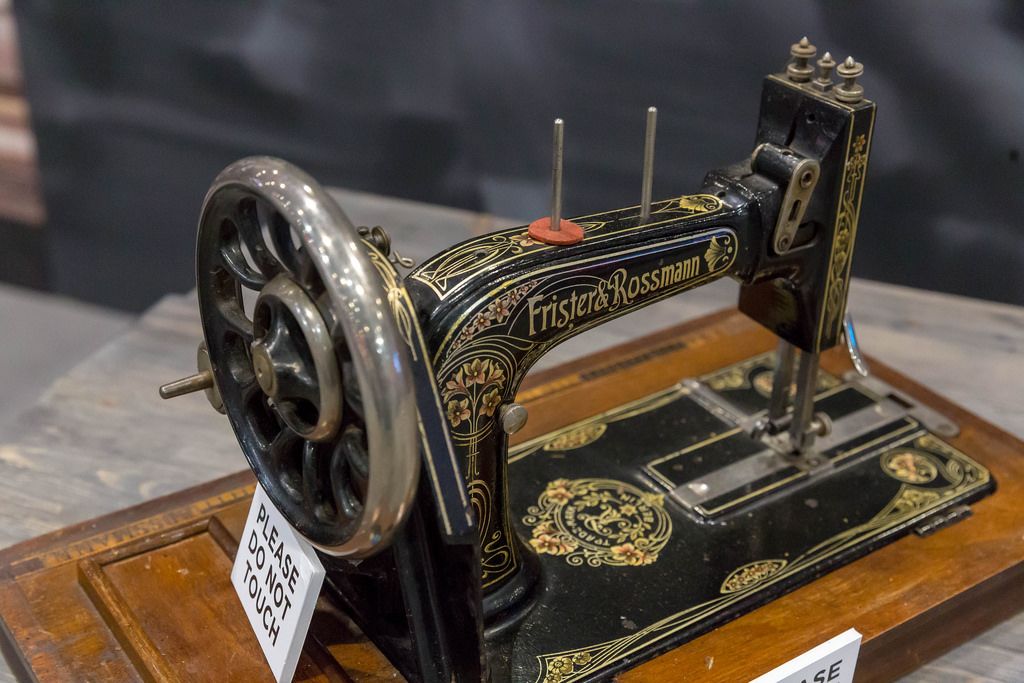 Frister & Rossmann sewing machine