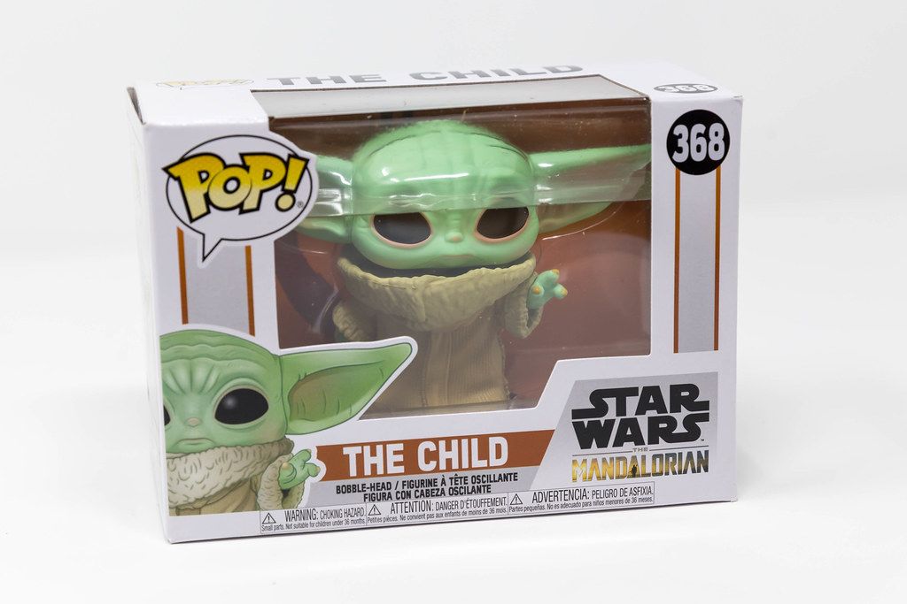 Funko Figur aus der Disney+ Serie Star Wars The Mandalorian: The Child / Baby Yoda in der Verpackung