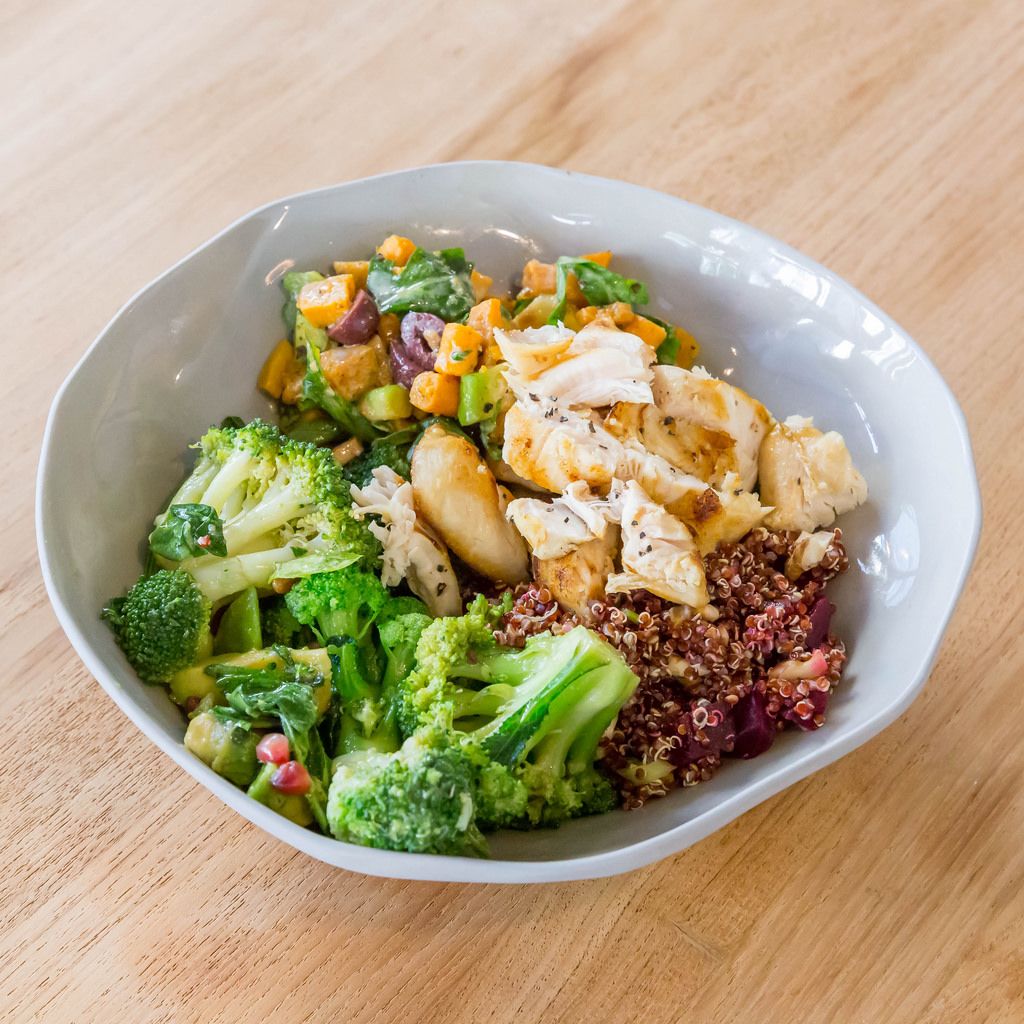 Green Salad Bowl with Broccoli, red Quinoa with Beetrot and Chicken