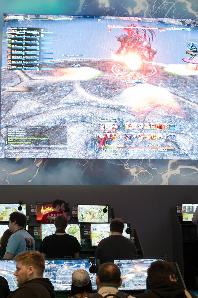Kampf gegen einen Boss-Gegner in Final Fantasy XIV Online