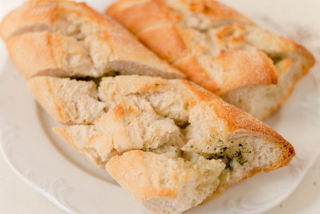 Knoblauch-Brot / Baguette with garlic butter - Creative Commons Bilder