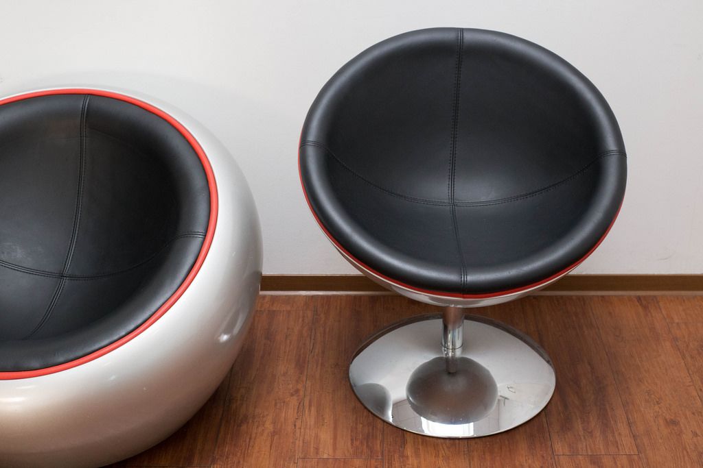 Kugel-Sessel aus Leder und rostfreiem Stahl