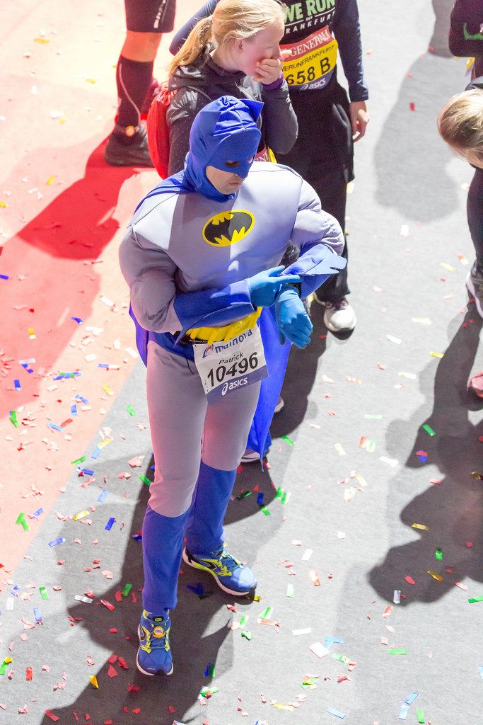 Läufer im Batman-Kostüm - Frankfurt Marathon 2017