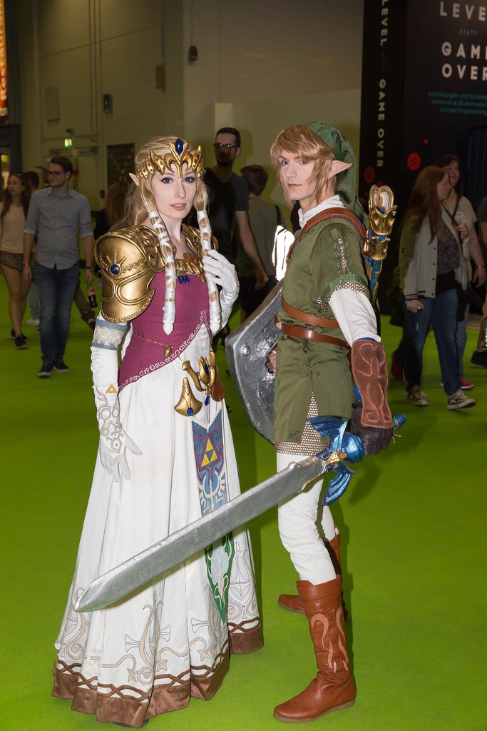 Link und Prinzessin Zelda Cosplayer - Gamescom 2017, Köln