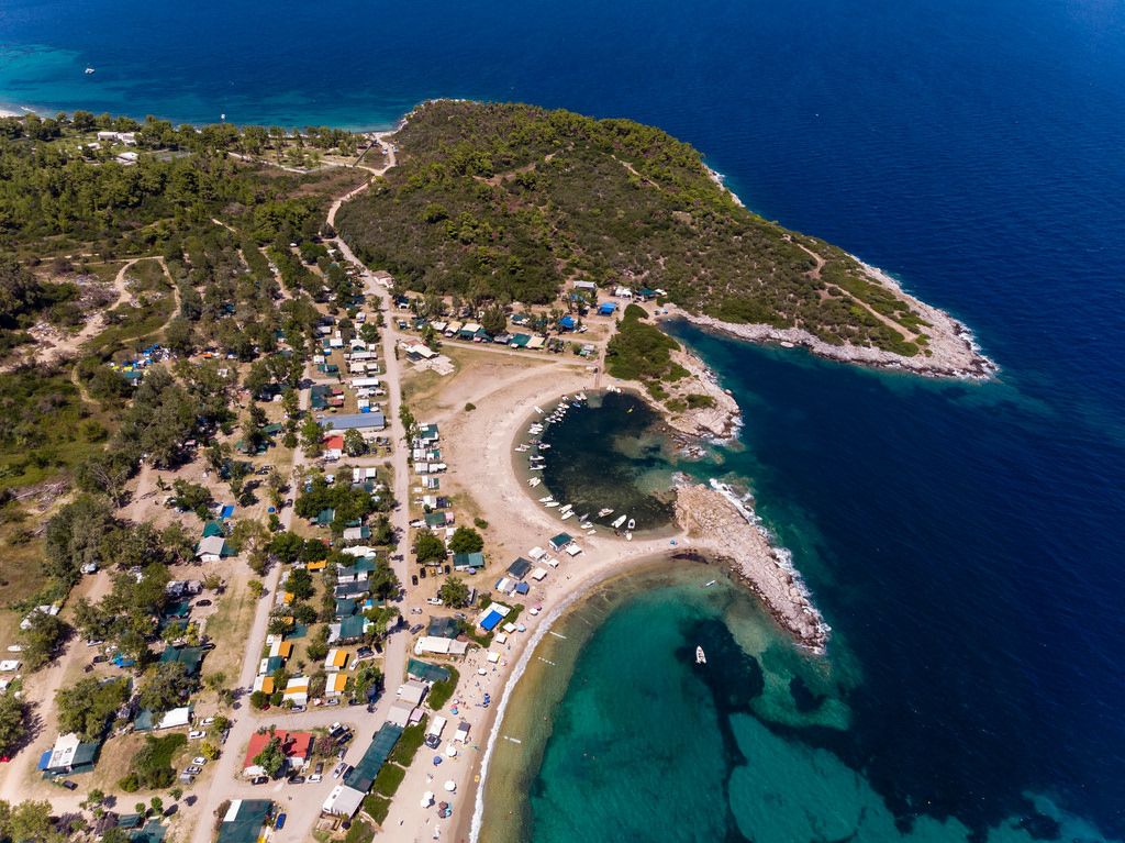 Luftbildaufnahme des Campingplatzes Camping Paliouri