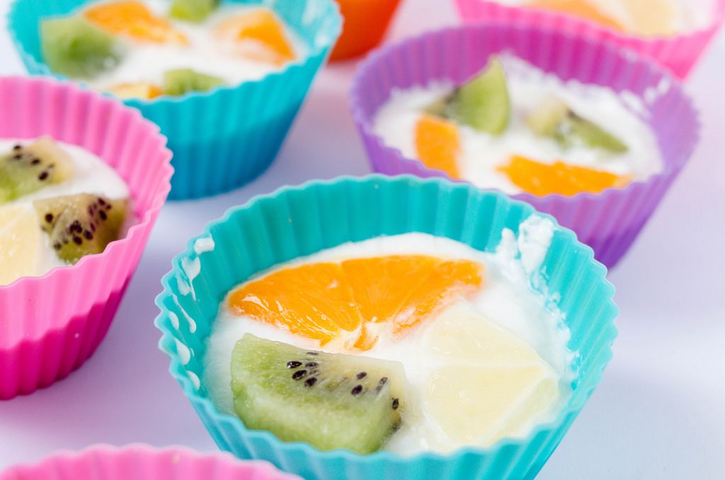 Mini Fruit Cup Cakes with Yogurt