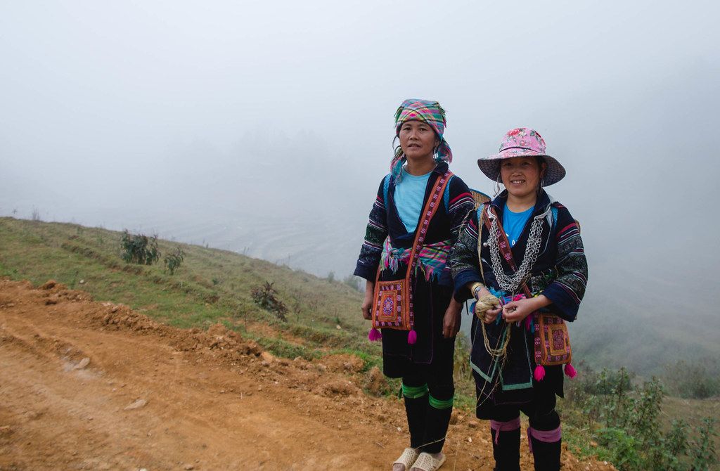 Minority Women inTradional clothes Vietnam  (Flip 2019)