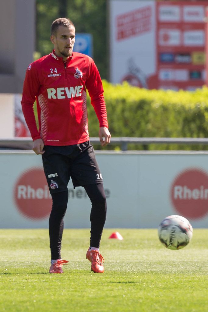 Mittelfeldspieler Dominik Drexler beim Training des 1. FC Kölns mit dem neuen Mannschaftstrainer André Pawlak