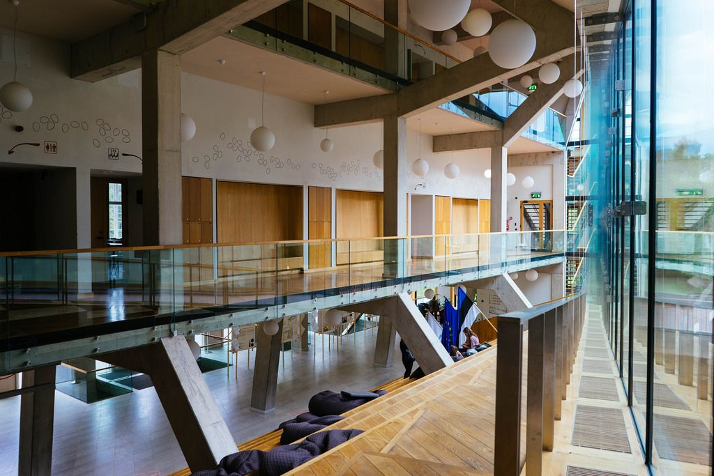 Modern school interior in Estonian college  / Modernes Schulinnenraum in der estnischen Hochschule