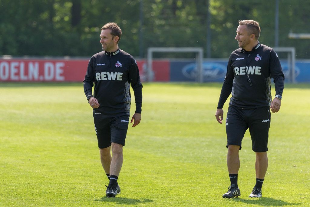 Nahaufnahme der neuen Fußballtrainer des 1. FC Köln André Pawlak und Manfred Schmid am Übungsplatz am Clubhaus Geißbockheim