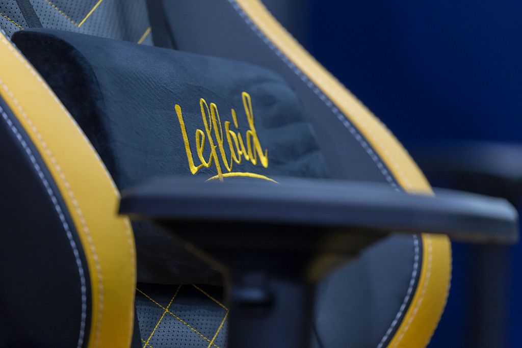 noblechairs Gaming-Stuhl in LeFloid-Edition