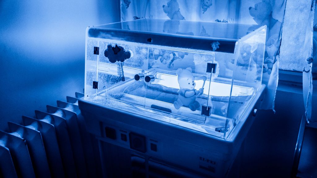 Phototherapy unit for neonatal jaundice at a hospital (Flip 2019) (Flip 2019) Flip 2019