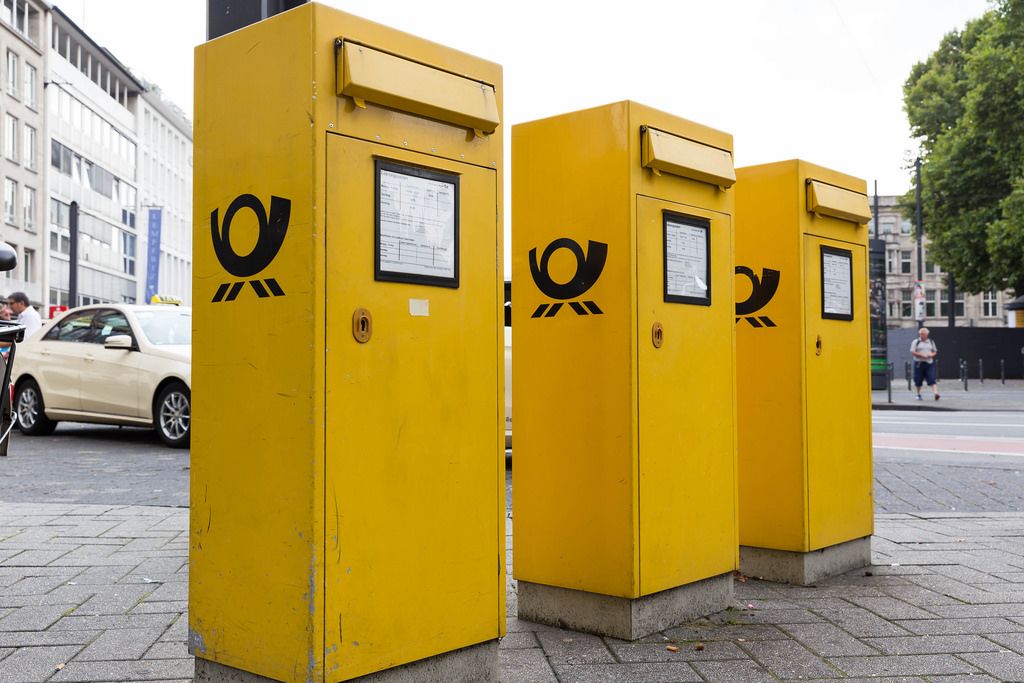 Public letterbox / Briefkasten